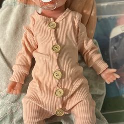 BRAND NEW IN BOX!  22 INCH FULL PLATINUM SILICONE DOLL 