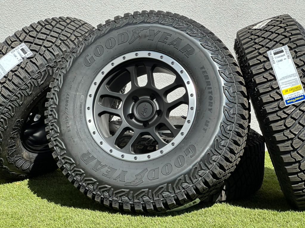 Set of 5 NEW 17” Jeep Wheels 5x127 Rims 35” Tires JL 392 Gladiator Wrangler 315/70R17 Sahara Rubicon