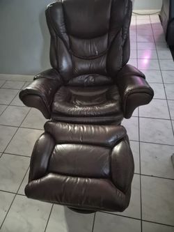 2 piece Recliner in great condition