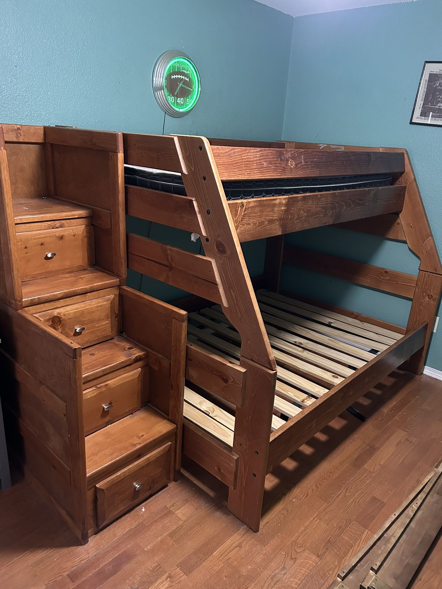 Conn’s Wooden Bunk Beds