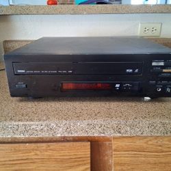 YAMAHA Laser Disc Player  CDV-1700 CD CDV Tested Works 