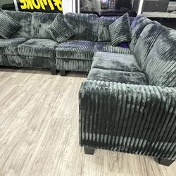 New Modern 🖤 Luxurious Charcoal Sectional – $0 Down, Only $76 Payment!