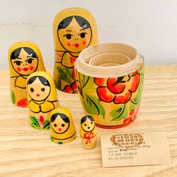 Authentic Russian Nesting Dolls Hand Painted Vintage 5 piece Matryoshka