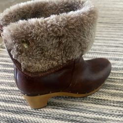 UGG Australia Womens Boots - Brown, Sz 8