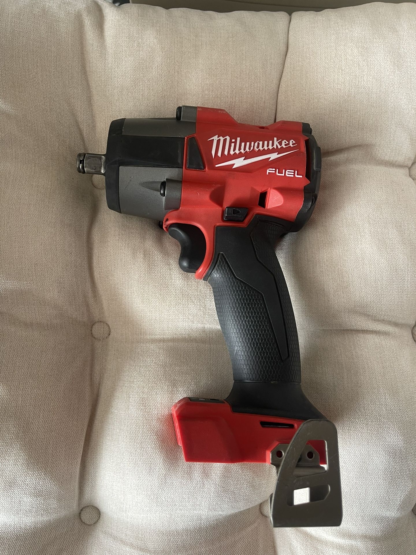 Milwaukee M18 FUEL 18V Lithium-Ion Brushless Cordless 1/2 in. Impact Wrench with Friction Ring (Tool-Only)