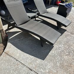 Pool Lounge Patio Chairs And Table
