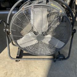 Gym Shop Fan