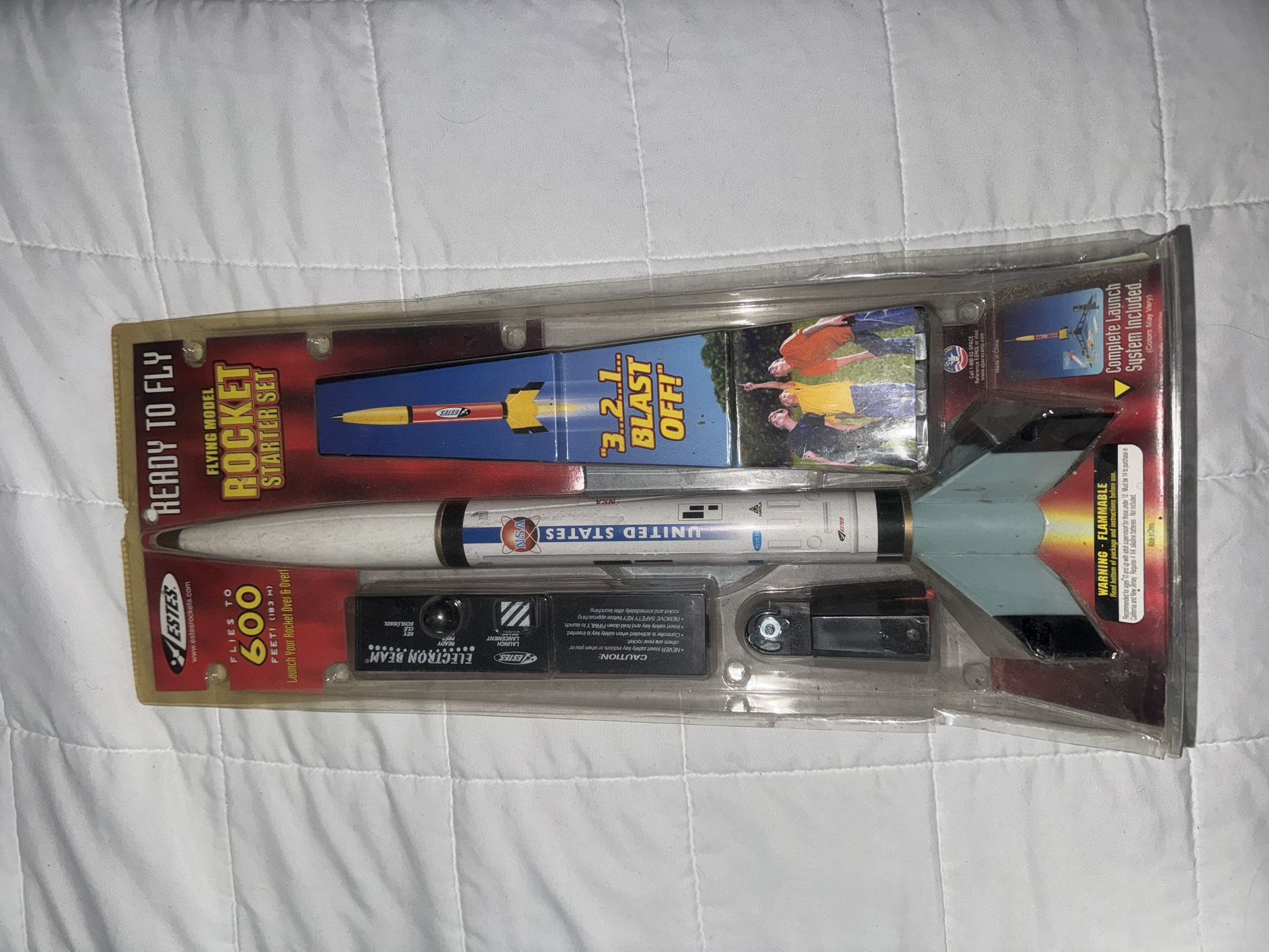 Flying Model Rocket Kit