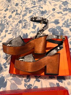 Tory Burch Platforms size 7