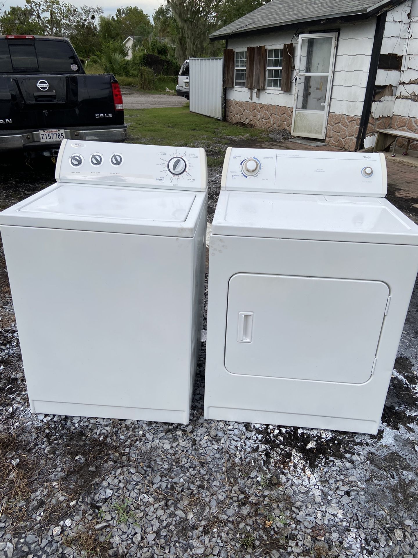 WILL DELIVER FOR FEE! WHIRLPOOL WASHER & ELECTRIC DRYER SET! BOTH RUN LIKE NEW! BOTH ARE WHIRLPOOLS. EVERYTHING ON BOTH WORK PERFECTLY! THEY BOTH BEEN