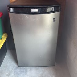 Medium Mini Fridge
