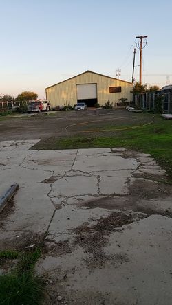 Se vende bodega arrededor 30.000.00 pies cuadrados