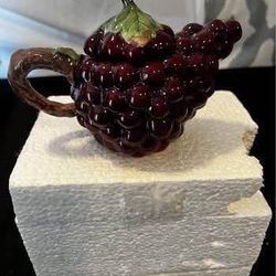 orchard Bloom teapot grapes -new