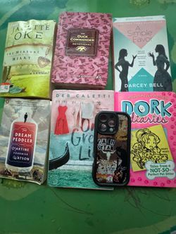 Free books 📕 & phone case