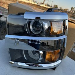 New 2500 Chevy Silverado Headlight 15-2019