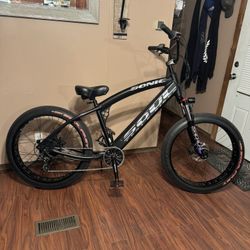 SOUL E-BIKE IN MINT CONDITION only 192 Miles 35 mph-Went to Phoenix to pick up to avoid the $200 S/H fee-comes with keys & charger-NO TRADES & NO LOWB