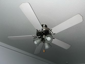 Hampton Bay 52” White Ceiling Fan  Works Good!