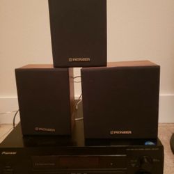 Pioneer VSX-D411 5.1 Home Theater Surround Receiver