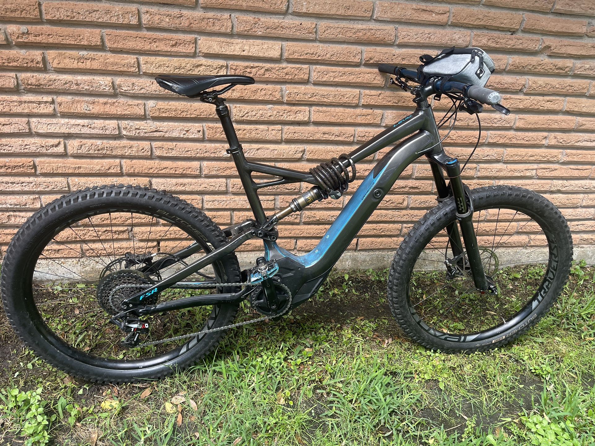 2017 Specialized Levo Turbo Mountain Bike