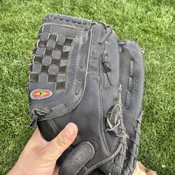 Easton Baseball Glove