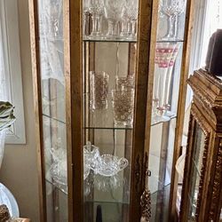 Beautiful Italian China/ Curio Cabinet. Vintage. Real Gold Leaf. Heavy Wood Octagonal Shape Interior Light Lots of Display Space French Very Unique ! 