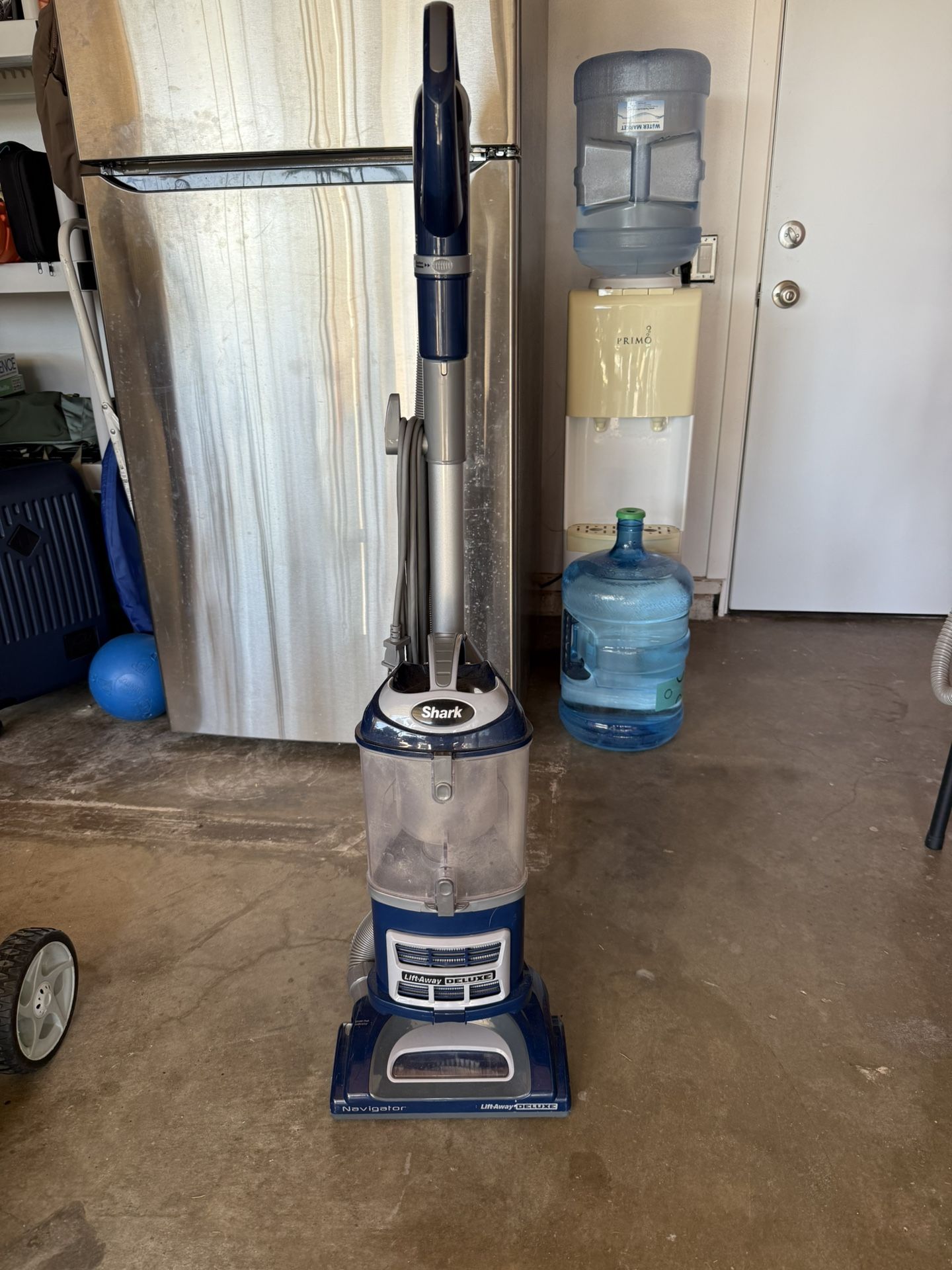 Shark Lift Away Deluxe 