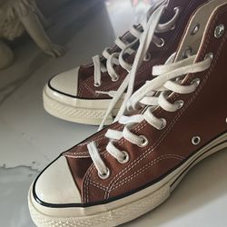 Brown men’s converse