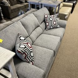 Cozy Stylish Nice Sofa! 