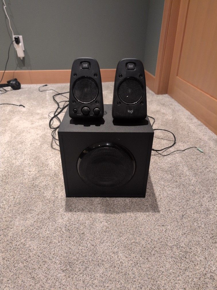 Logitech Z625 Speaker System.