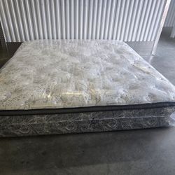 King Size 16 Inch Mattress Comes With Box Springs. 