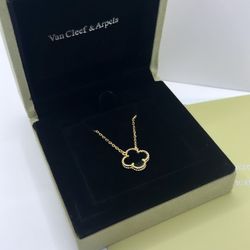 VCA Necklace W/Box$80