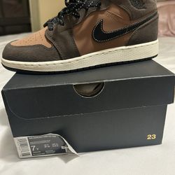 Jordan 1 Mid SE Dark Chocolate Shoes