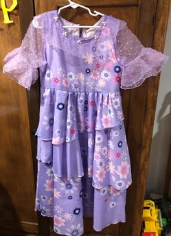 Disney Encanto Isabella dress in a size 8