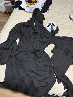 Scream Costume