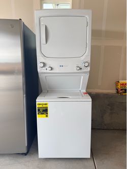 Stacked washer/dryer
