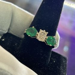 14kt Yellow Gold 1.02 CT GIA Diamond & Emerald Ring
