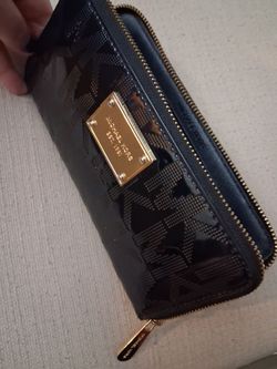 Micheal Kors Black clutch wallet