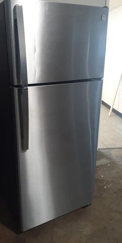 GE  Top Mount Stainless Steel Refrigerator Fridge
