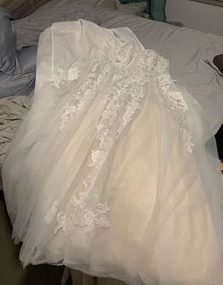 Wedding Dress W/ Headpiece And Vail Thumbnail