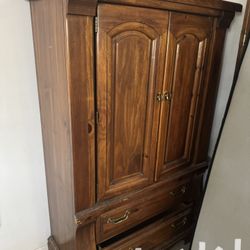Wardrobe 