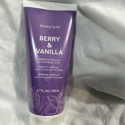 New & Sealed Mary Kay BERRY & VANILLA Scented Body Lotion 6.7 FL Oz - 