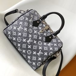 Half-Moon Bag 