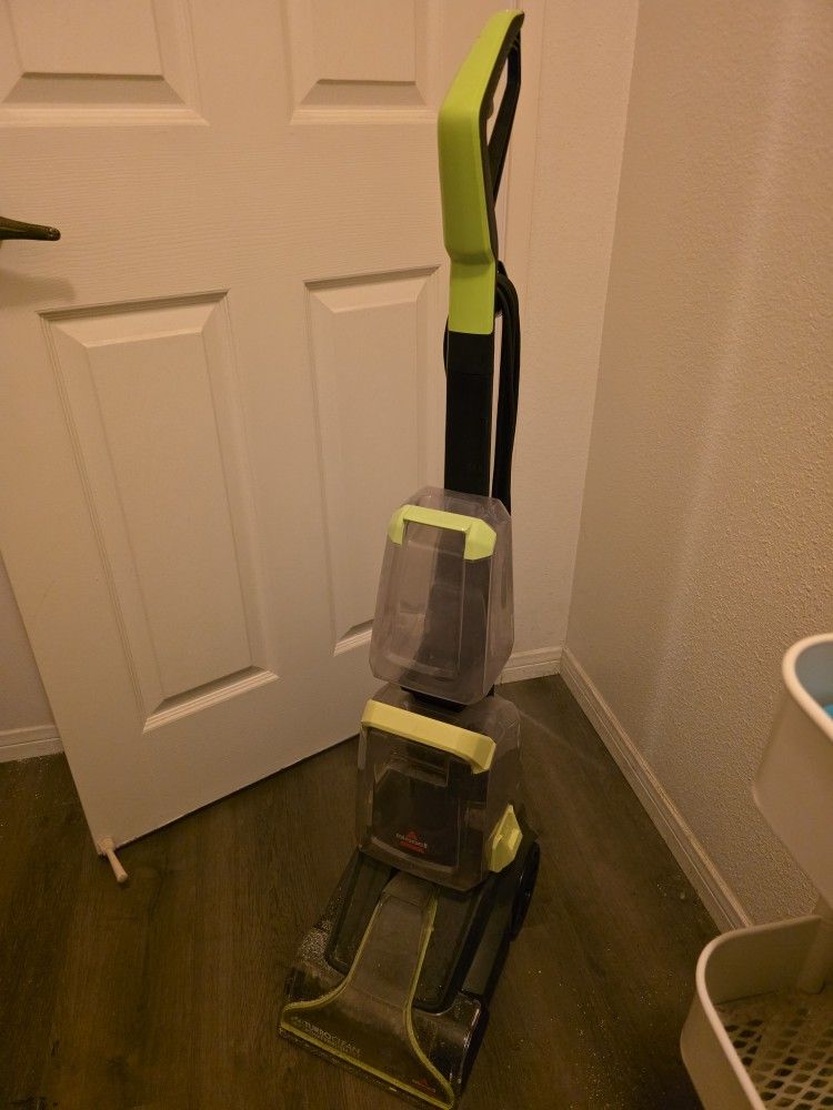 Bissell Model 2806 - PowerBrush Pet Carpet Cleaner with 4-Row Rotating DirtLifter

