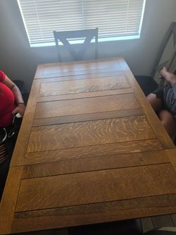 Expandable  table