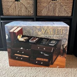 🔻Price Just Dropped! VALET  charging station(New) 16" X 5" X 11.5"(Pick up🛒 In Bellevue)*Check out my Other Posts 🎁