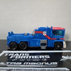 Transformers Prime "Ultra Magnus"