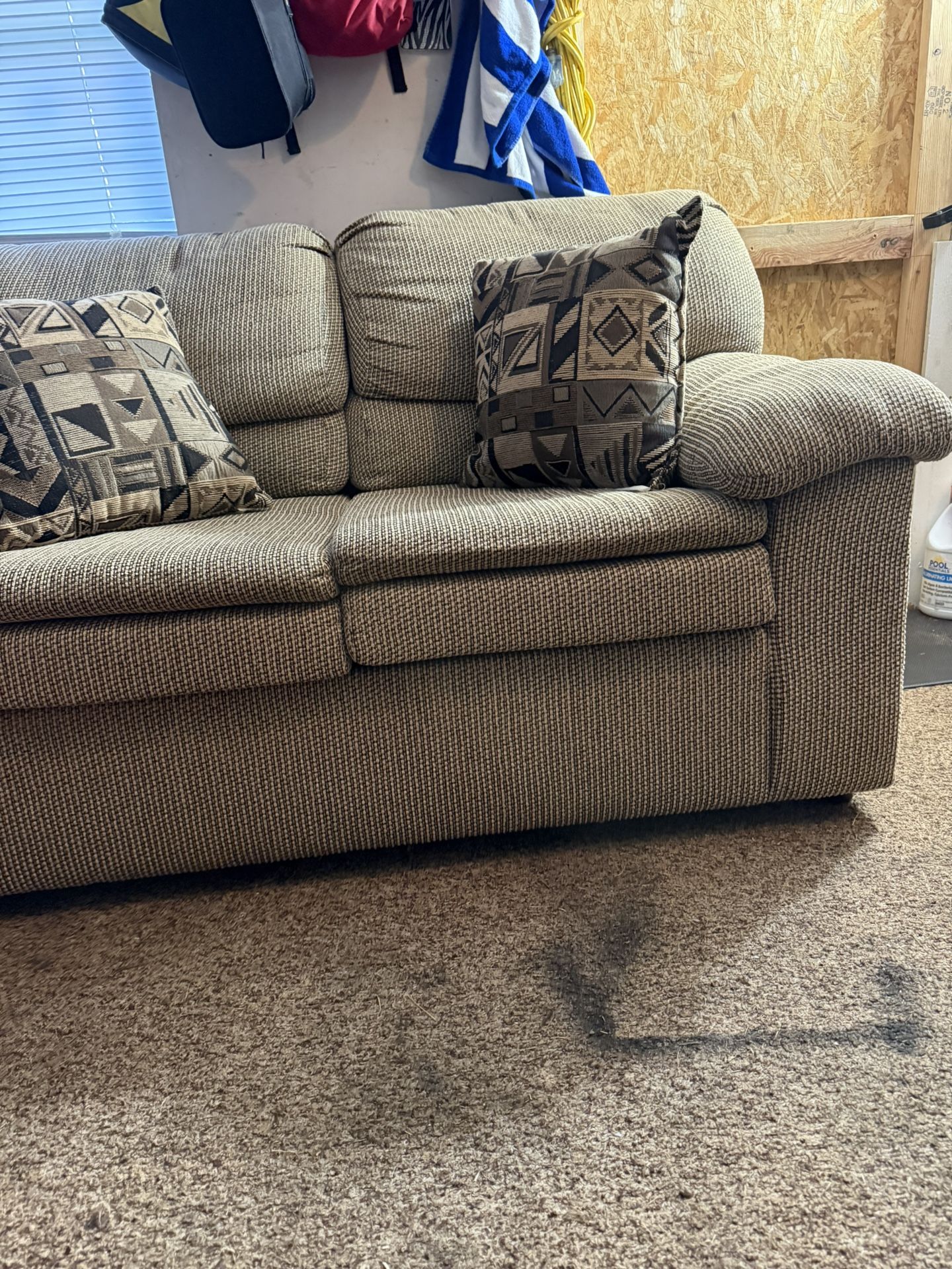 Love Seat 4 Sale Like New