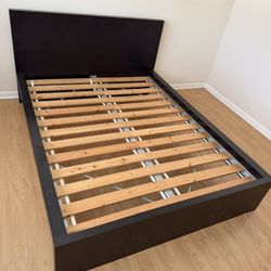 Queen Bed IKEA Malm Headboard And Footboard 