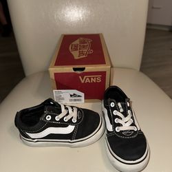 Toddler boy shoes size 6c