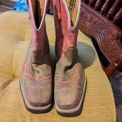 JVN Leather Roper Boots Kids Size 12.5 Color: Brown/Pink